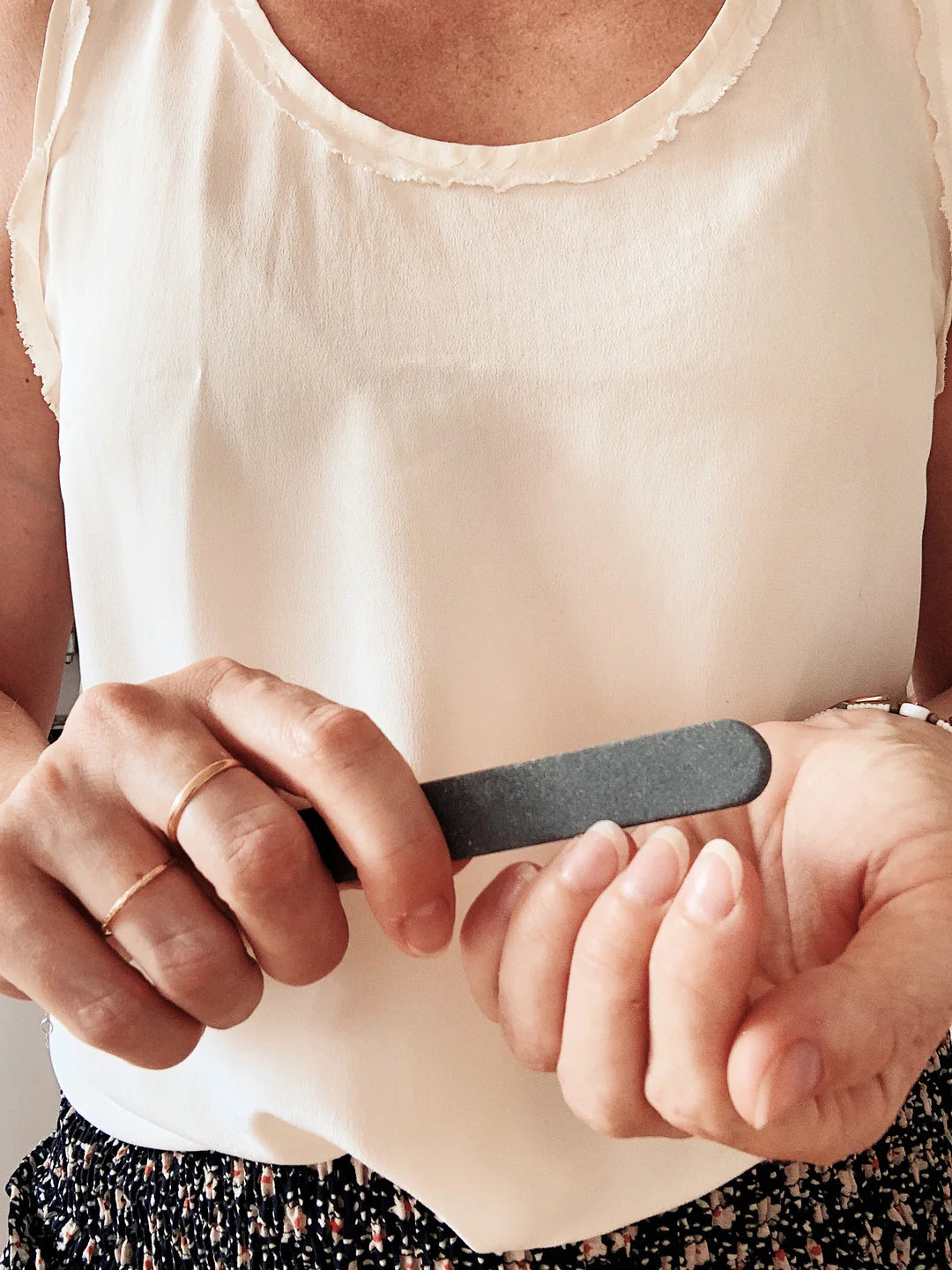 Bareaya :Lime à ongle en pierre