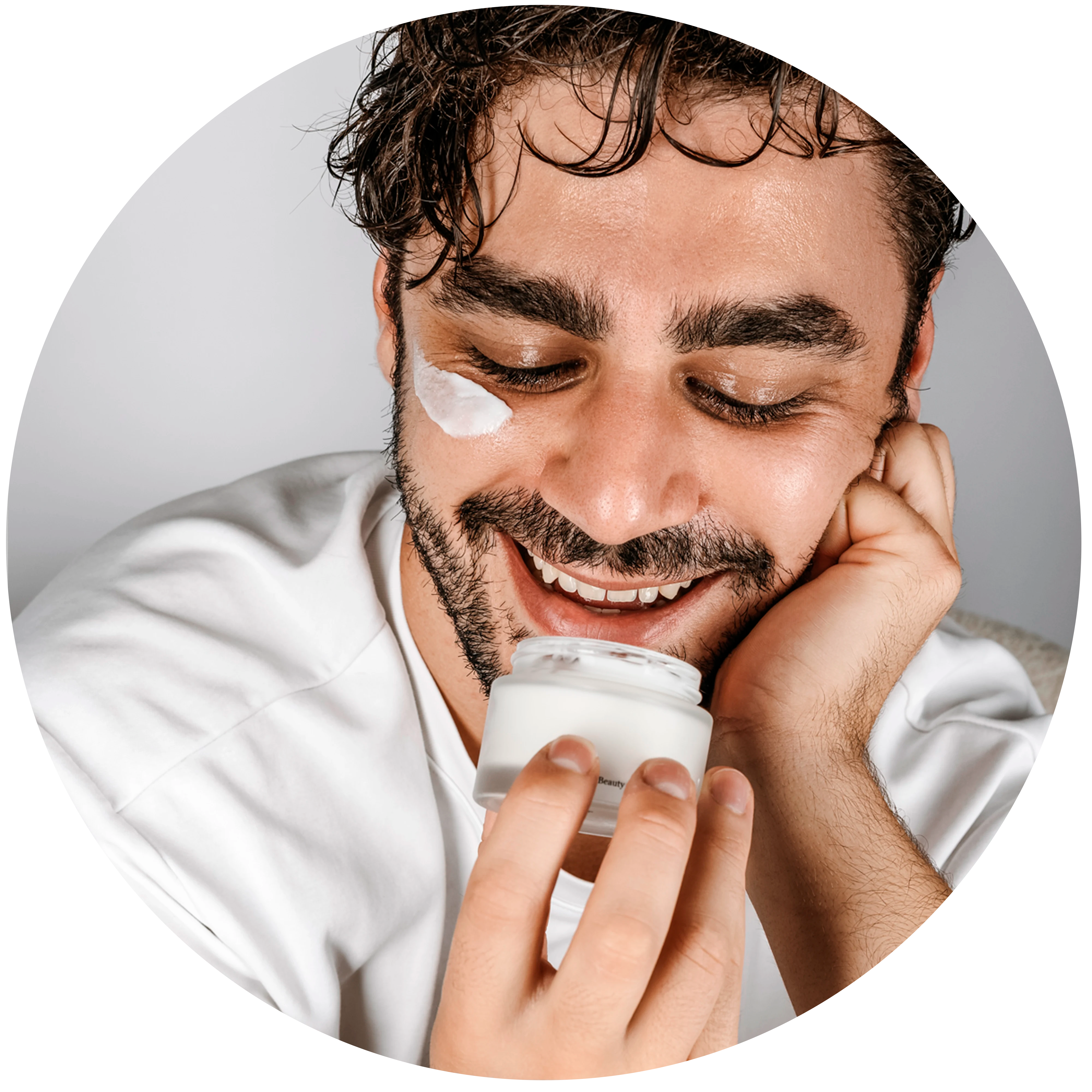 Homme qui a acheté un produit Bumpy