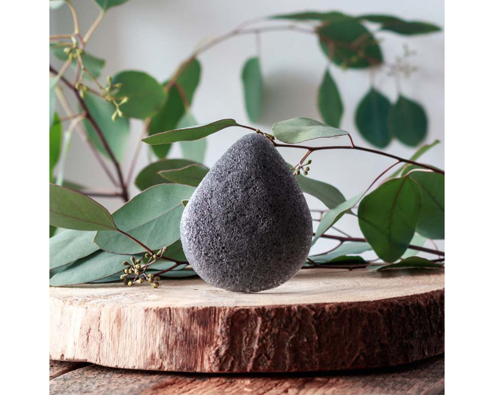 Plic : Eponge Konjac Charbon de bambou - Visage - Purifiante