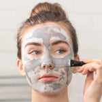Un masque en poudre probiotique perfecteur de peau 4 en 1 qui associe en synergie des ingrédients pour : détoxifier, peler, éclaircir et renforcer la fermeté.
[Détails supplémentaires]
Idéal pour : les peaux fatiguées, congestionnées et polluées qui ont besoin d'un rafraîchissement en profondeur et d'une transformation éclatante.
Problèmes ciblés : teint terne, texture de la peau, congestion, pores obstrués et accumulation de peau morte.
