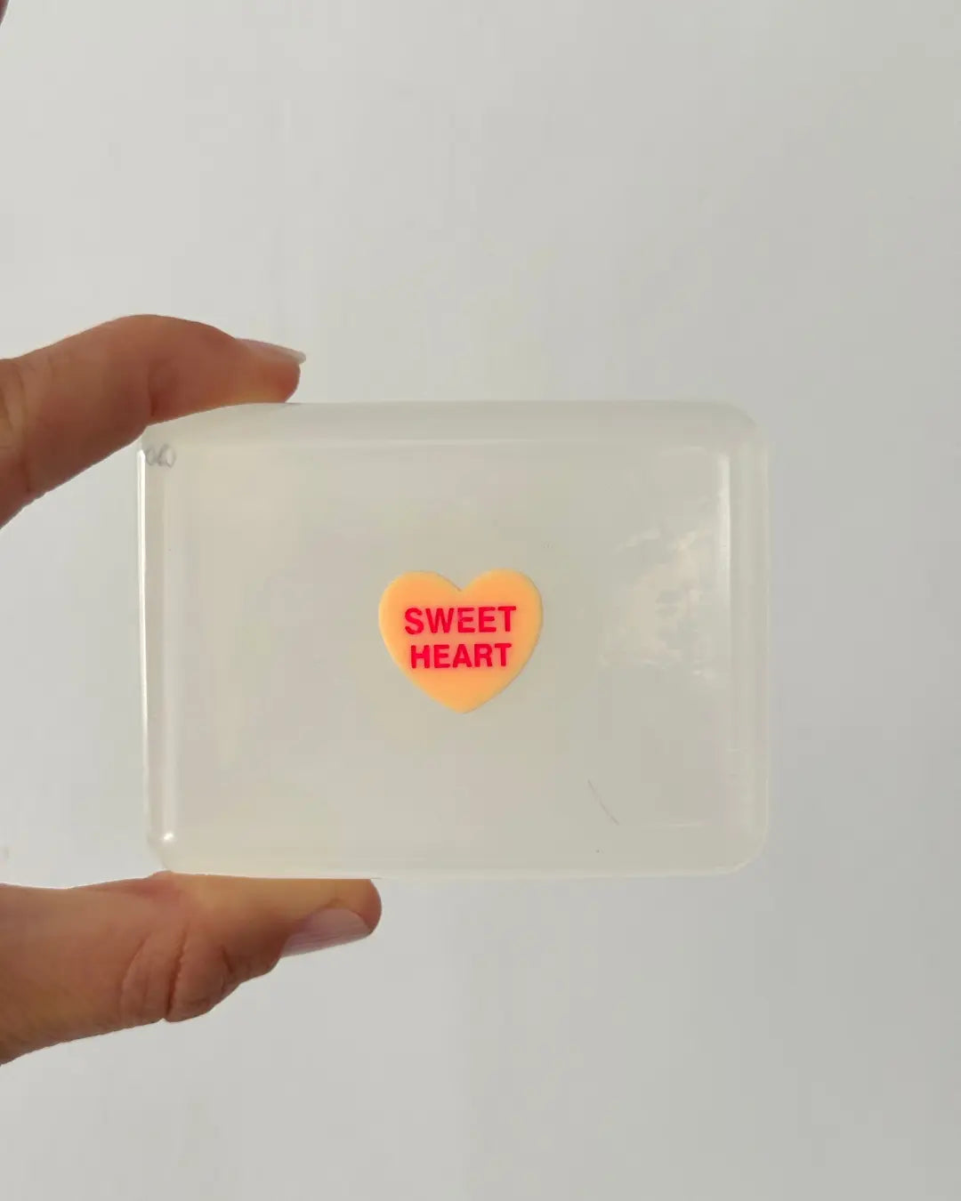Savon Surprise Sweet Heart Coeur - Savon Cadeau Enfant Fait Main en France Soap Hit