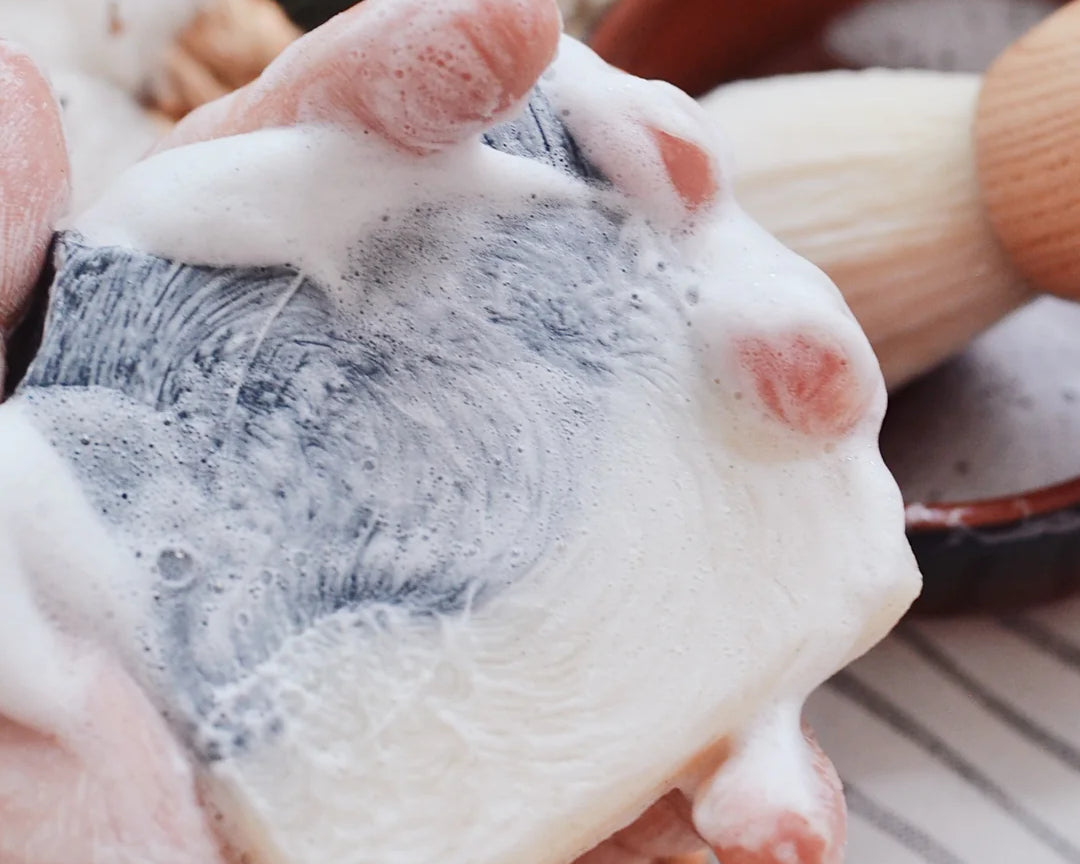 Bareaya : Savon de rasage surgras - Cèdre & Charbon