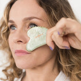 SENTARA : GUA SHA VISAGE -  JADE VERT CŒUR A DENTS Bumpy
